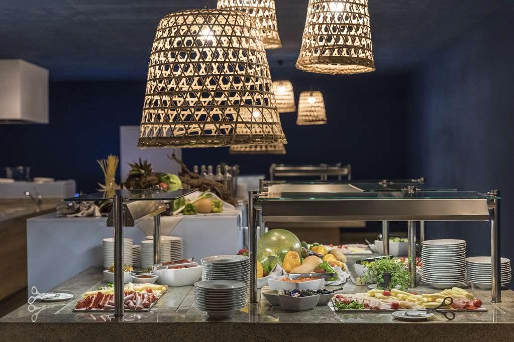 Falkensteiner Hotel Park Punat Restoran fotoğraf